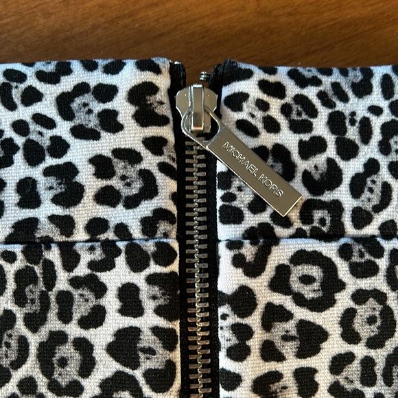 Michael Kors Snow Leopard Print Skirt - Picture 8 of 8